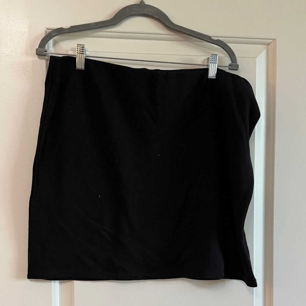 H&M Black Asymmetrical Skirt